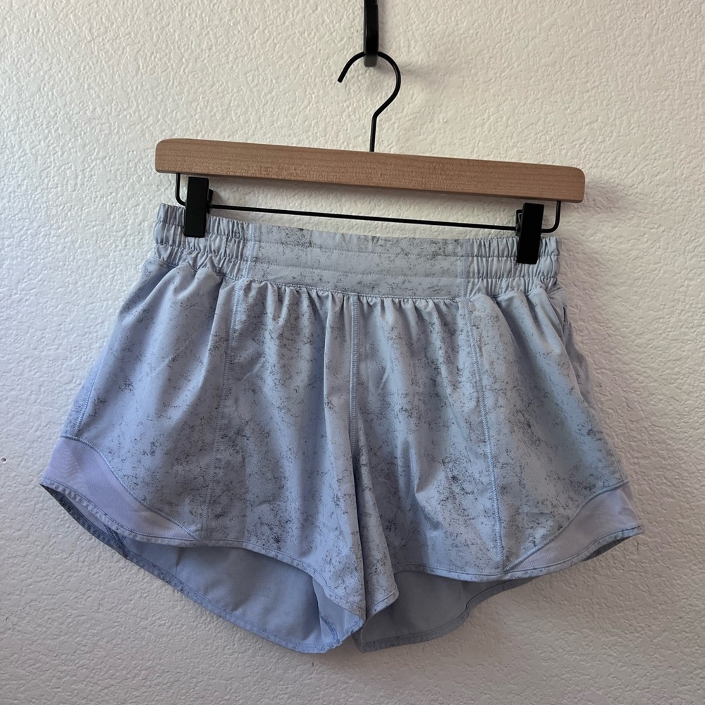 Lululemon Hotty Hot 4” Short Sz 8
